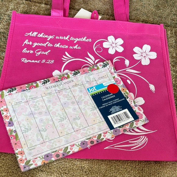 Handbags - NWT Pink Floral Tote Bag with Weekly Planner